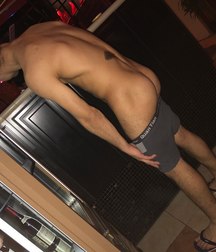Voyeur (Straight Boys) 5d0120d50962c.jpg
