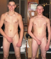 two boys are ashamed 5d0bd36118815.jpg