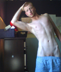 with the pubis uncovered 5d0bd462f30f3.jpg