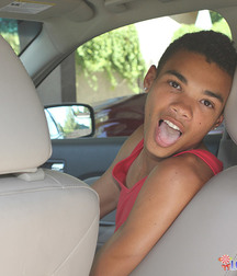 i love black guys 5d1a2cba22720.jpg