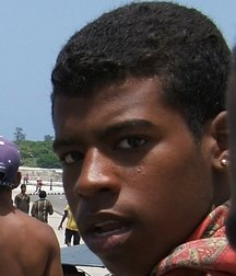 i love black guys 5d1a2cc6ef061.jpg
