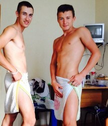 after we lower the towel 5d1a2d5b8b4af.jpg