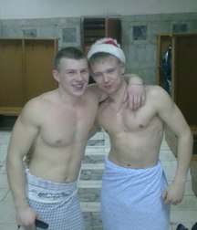 after we lower the towel 5d1a2d64c2413.jpg