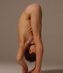 beautiful, naked and in difficult positions 5d237e185a60d.jpg