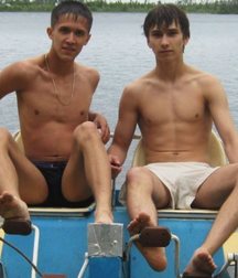straight boys are beautiful 5d237ea7cbc4d.jpg