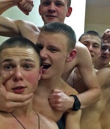 straight boys are beautiful 5d237ec5a1f45.jpg
