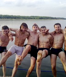 straight boys are beautiful 5d237ef0868c1.jpg