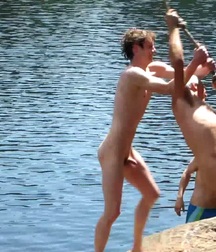 being naked with friends 5d2758cd6aa63.jpg