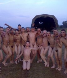 strange life of the soldiers 5d2759226d5ce.jpg
