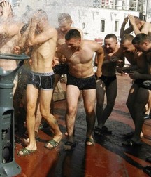 strange life of the soldiers 5d275948afb87.jpg