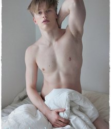 beautiful boys 5d2ae70522234.jpg