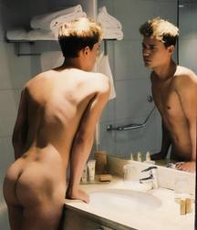 in the bathroom 5d2c9fb58de0b.jpg