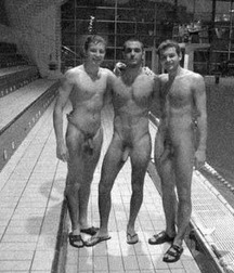 once upon a time in the pool .... 5d2ff5213bb7a.jpg