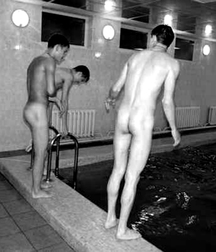 once upon a time in the pool .... 5d2ff53333ac4.jpg