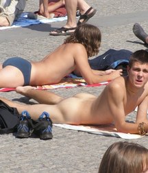 nudists who tan 5d31afcc2ee18.jpg
