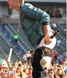 pull up your pants 5d31b0fd51dd8.png