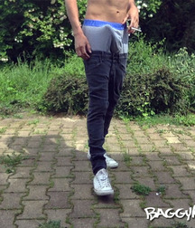 pull up your pants 5d31b11c0db7a.jpg