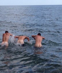 a dip in the water 5d33e9d1d2480.jpg
