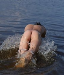 a dip in the water 5d33ea0c8de86.jpg