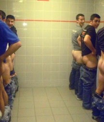 when I urinate I lower my pants 5d35d60aa8aae.jpg