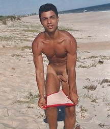 when the boys lower their underwear 5d3860e450477.jpg
