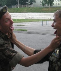 young Russian soldiers 5d3cc458610c2.jpg
