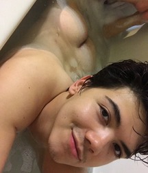 show your ass in the bathtub 5d3cc55a1e767.jpg