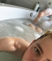 show your ass in the bathtub 5d3cc56e735b6.jpg