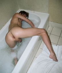 show your ass in the bathtub 5d3cc59400cf3.jpg