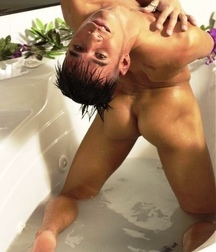 show your ass in the bathtub 5d3cc59c52e6b.jpg