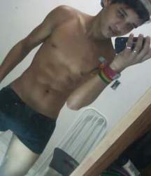 selfies  5d3d406893a28.jpg