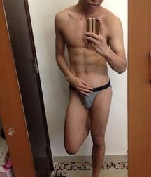 selfies  5d3d408308a22.jpg