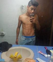 selfies  5d3d4085c5462.jpg