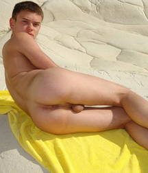 tan lovers 5d3f235999ab3.jpg