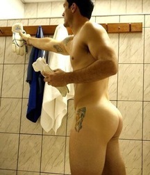 naked-guy-caught-locker-room 5d3f2404655d2.jpg