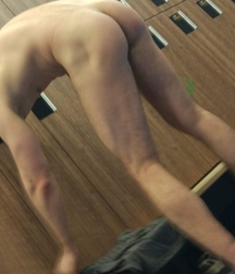 naked-guy-caught-locker-room 5d3f24062d8fb.jpg