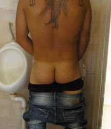 I have to pee 5d42014b66afb.jpg