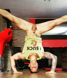 naked equilibrists 5d420210edece.jpg