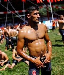 spectacular Turkish wrestlers 5d46751b523e6.jpg