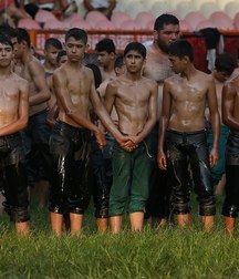 spectacular Turkish wrestlers 5d4675241fb73.jpg