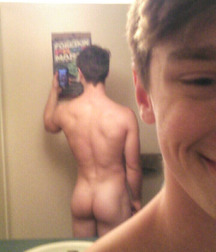 for those who love selfies 5d62252bd420d.jpg