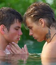 romantic moments 5d6552eac9082.jpg