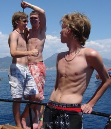 very nice young boys 5d677183b6b52.jpg