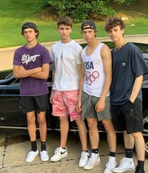 very nice young boys 5d67718ddb8df.jpg