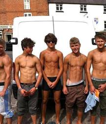 straight guys  5d6aa81b519b5.jpg