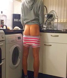 lower your pants 5d6b56ffccba3.jpg