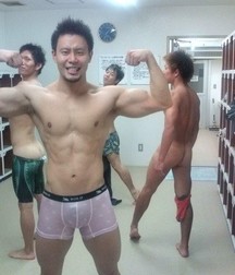 straight boys in the locker room 5d6b5742e0107.jpg