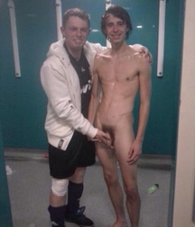 straight boys in the locker room 5d6b57498d5c5.jpg