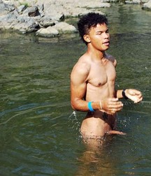 nudist-in-the-water 5d6ed9ffe202c.jpg