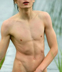 nudist-in-the-water 5d6eda29641d3.jpg